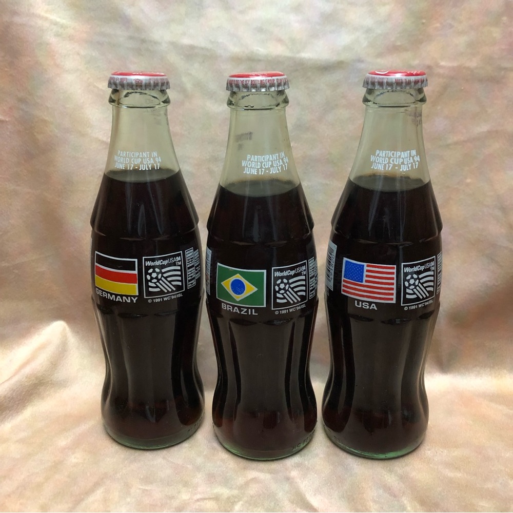 1994 COCA COLA WORLD CUP SOCCER COLLECTIBLE  bottles